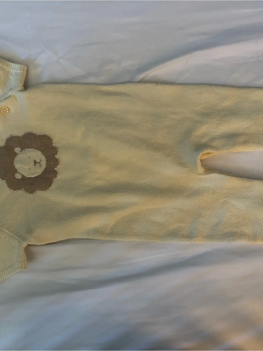 Never worn Soft Yellow Knit Lion Unisex One-Piece for Kids